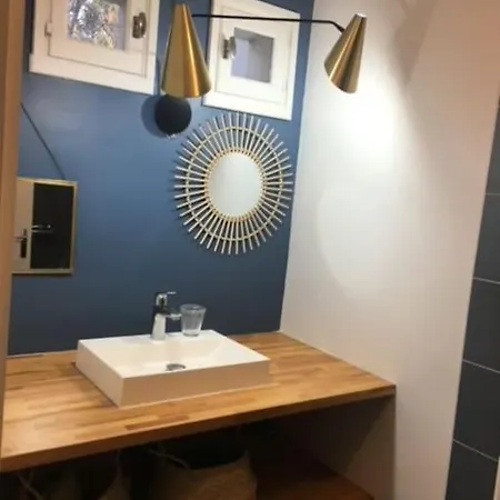 Magnifique Avec Jardin Clos A 5 Min Des Plages A Pied